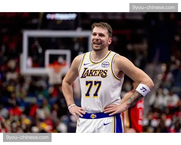 湖人客场挑战太阳：詹姆斯东契奇出战，布克狄龙继续缺阵