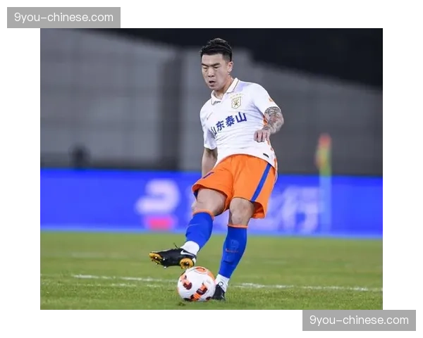 深度战术:解析山东泰山新赛季三中卫体系,石柯的拖后角色至关重要 深度战术:解析山东泰山新赛季三中卫体系,石柯的拖后角色至关重要