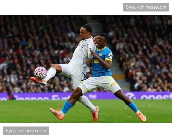 富勒姆绝杀狼队全过程：第94分钟的战术角球配合