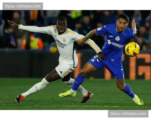 战术复盘：皇马如何通过中场调整完成对赫塔菲的压制