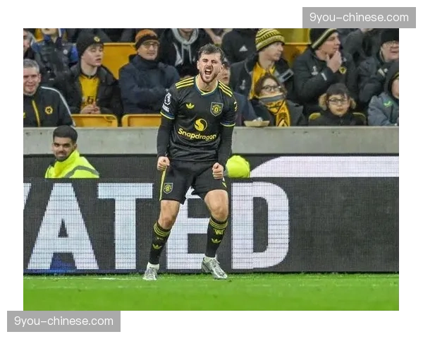 转会传闻：多家英超俱乐部球探现身威悉球场，考察不莱梅中场杜克施